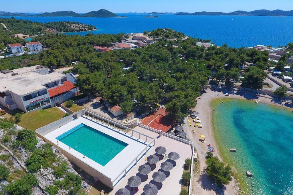 Fjaka Luxury Mobile Home - Oaza Mira Camping Croatia Drage Exterior foto